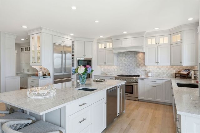 181 Daniels Island Road, Mashpee, MA 02649