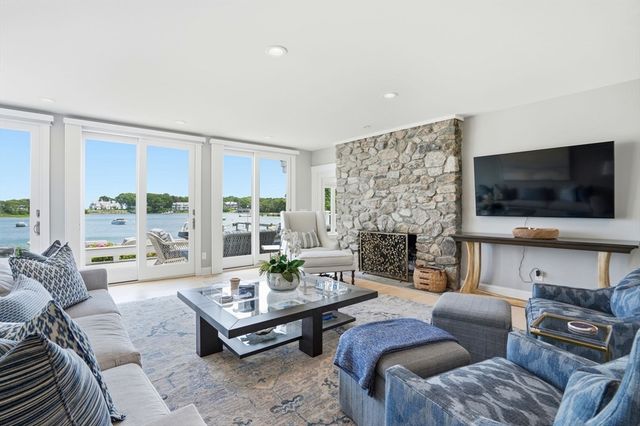 181 Daniels Island Road, Mashpee, MA 02649