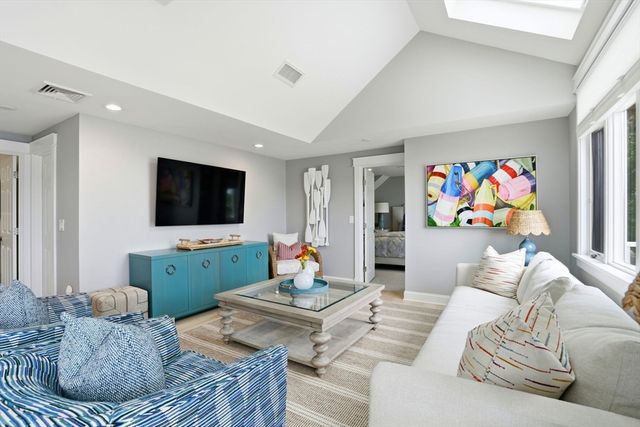 181 Daniels Island Road, Mashpee, MA 02649