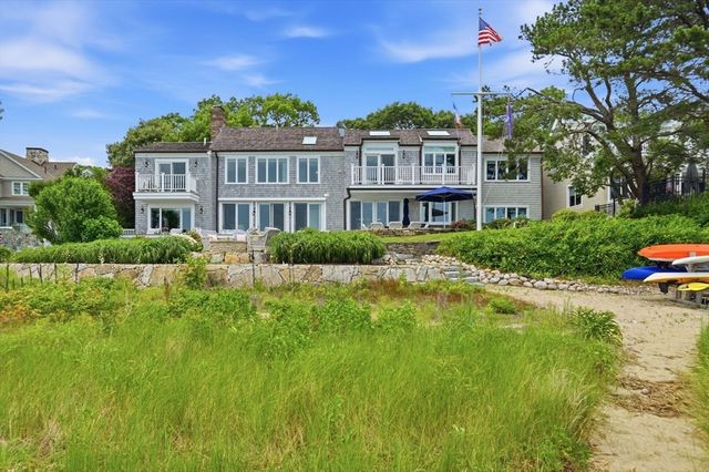 181 Daniels Island Road, Mashpee, MA 02649