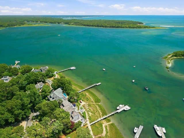 181 Daniels Island Road, Mashpee, MA 02649