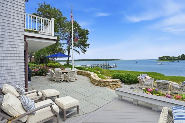 181 Daniels Island Road, Mashpee, MA 02649