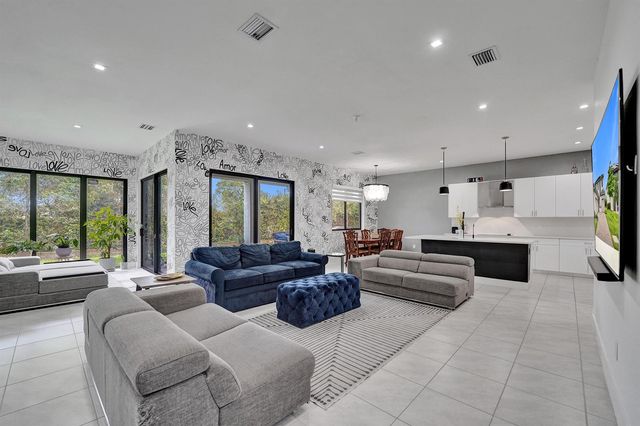 13025 Addilyn Court, Davie, FL 33325