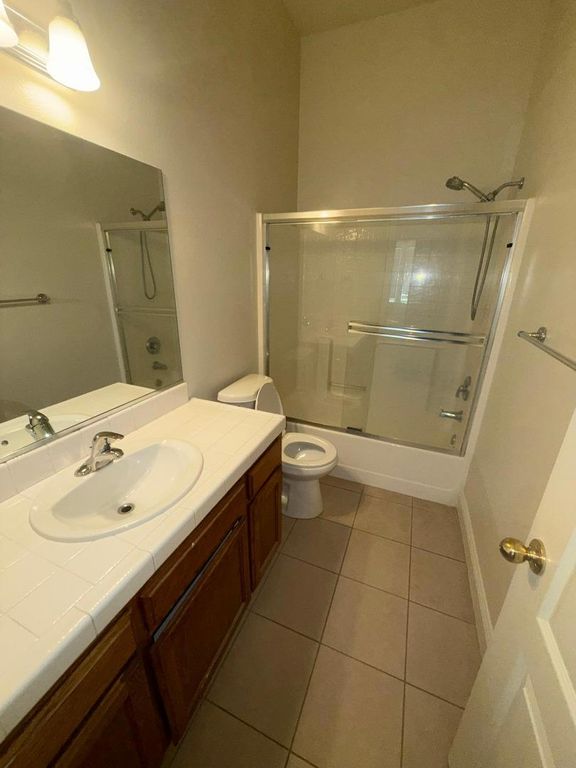 Image 13 of property listing at 2672 Wrenwood Avenue, Clovis, CA 93611