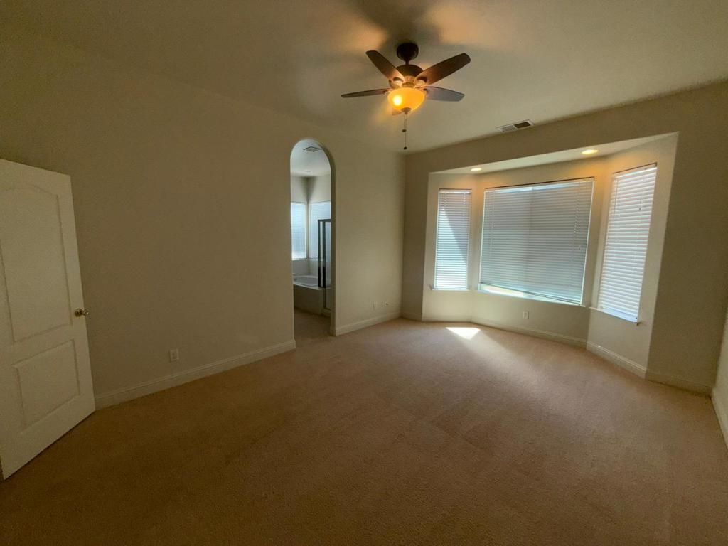 Image 15 of property listing at 2672 Wrenwood Avenue, Clovis, CA 93611