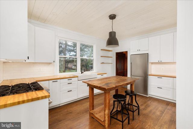 130 CARPENTERS AVE, Wardensville, WV 26851