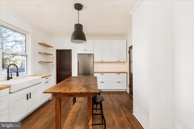 130 CARPENTERS AVE, Wardensville, WV 26851