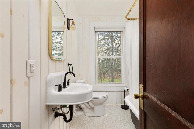 130 CARPENTERS AVE, Wardensville, WV 26851