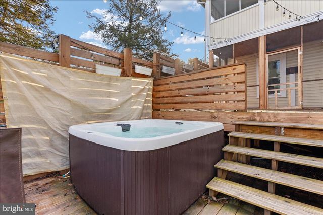 130 CARPENTERS AVE, Wardensville, WV 26851