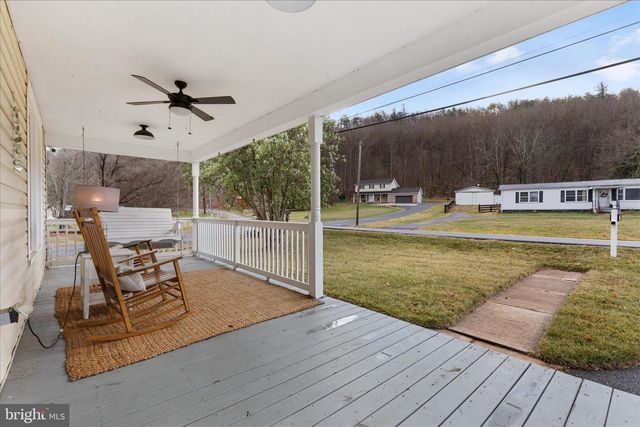 130 CARPENTERS AVE, Wardensville, WV 26851