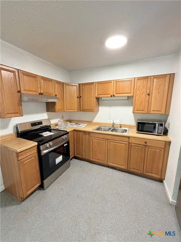 408 N Spring Street, Lampasas, TX 76550