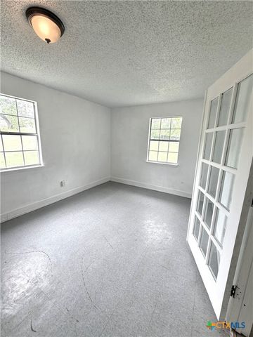 408 N Spring Street, Lampasas, TX 76550