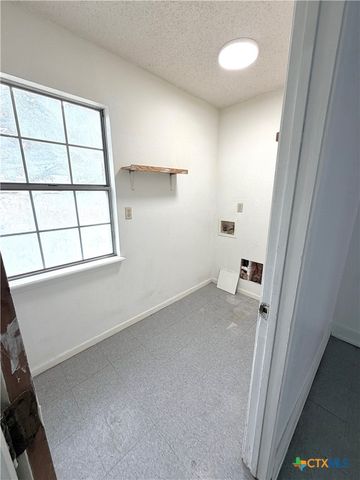 408 N Spring Street, Lampasas, TX 76550