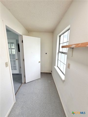 408 N Spring Street, Lampasas, TX 76550