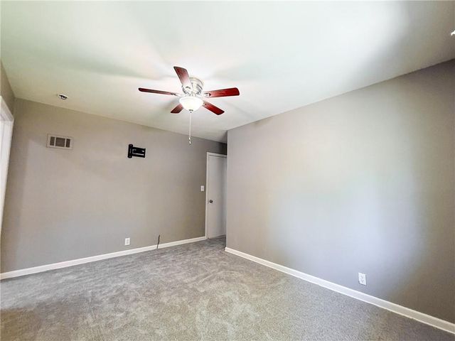 1512 NW B Street, Blue Springs, MO 64015