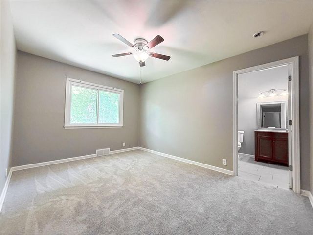 1512 NW B Street, Blue Springs, MO 64015