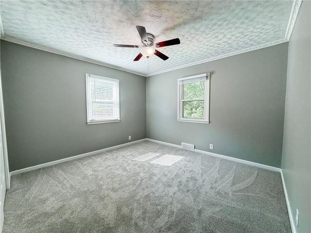 1512 NW B Street, Blue Springs, MO 64015