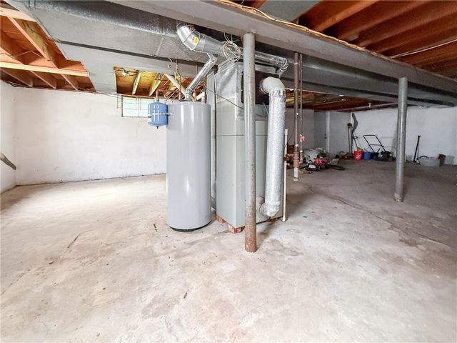 1512 NW B Street, Blue Springs, MO 64015