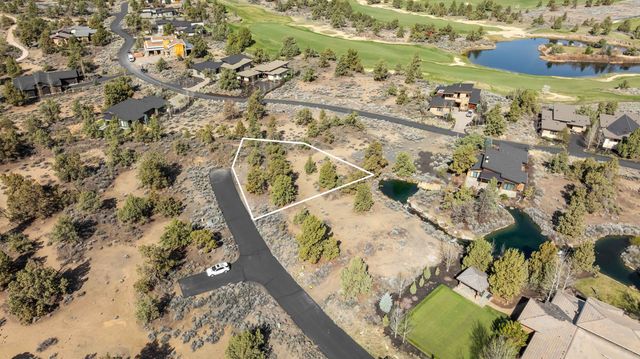 22950 Hideaway Lane #356, Bend, OR 97701