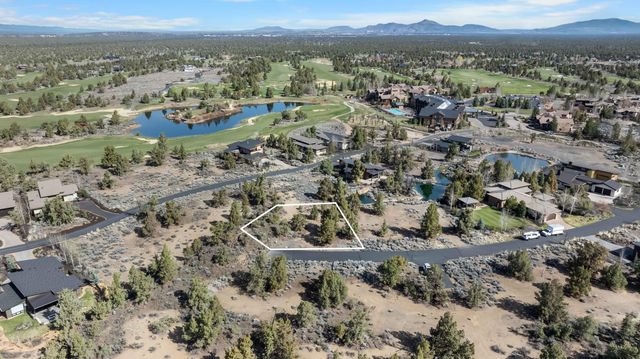 22950 Hideaway Lane #356, Bend, OR 97701