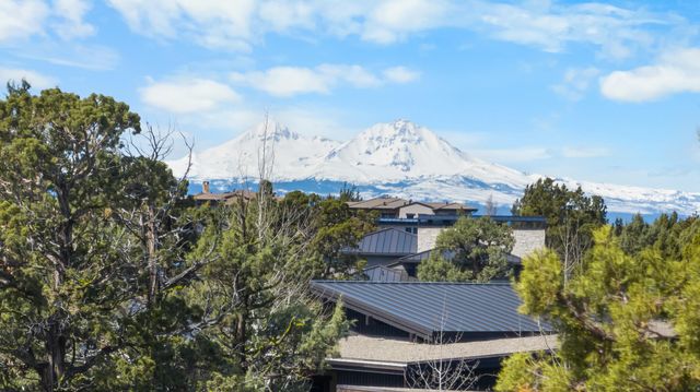 22950 Hideaway Lane #356, Bend, OR 97701