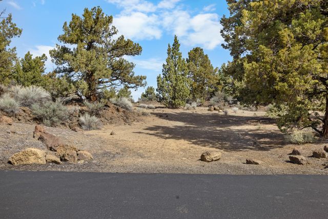 22950 Hideaway Lane #356, Bend, OR 97701