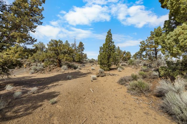 22950 Hideaway Lane #356, Bend, OR 97701
