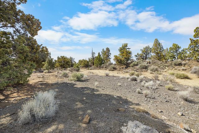 22950 Hideaway Lane #356, Bend, OR 97701