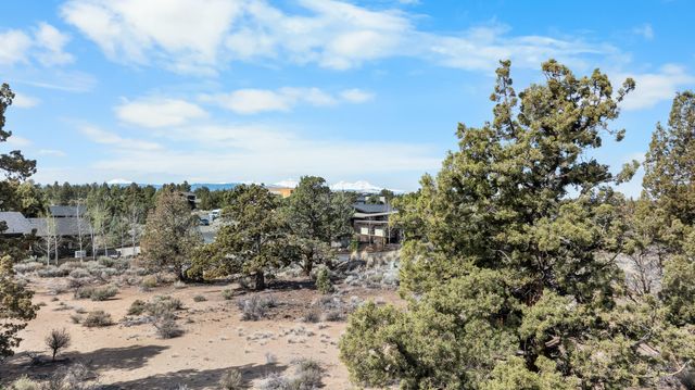 22950 Hideaway Lane #356, Bend, OR 97701