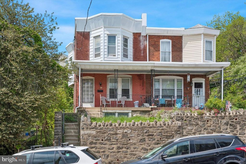 170 SHURS LN, Philadelphia, PA 19127