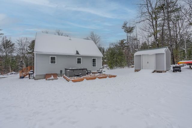 117 Beaver Pond Drive, Barnstead, NH 03225