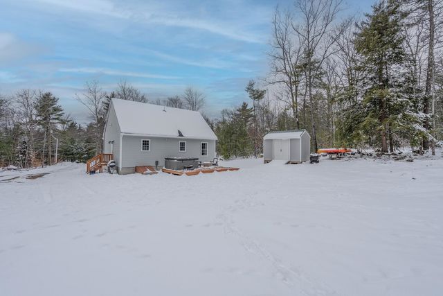 117 Beaver Pond Drive, Barnstead, NH 03225