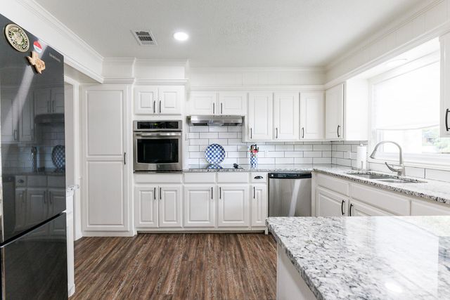 6226 Lynnhaven Drive, Lubbock, TX 79413