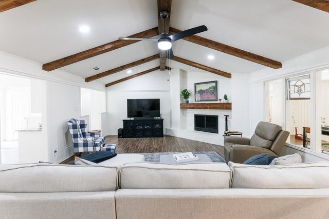 6226 Lynnhaven Drive, Lubbock, TX 79413