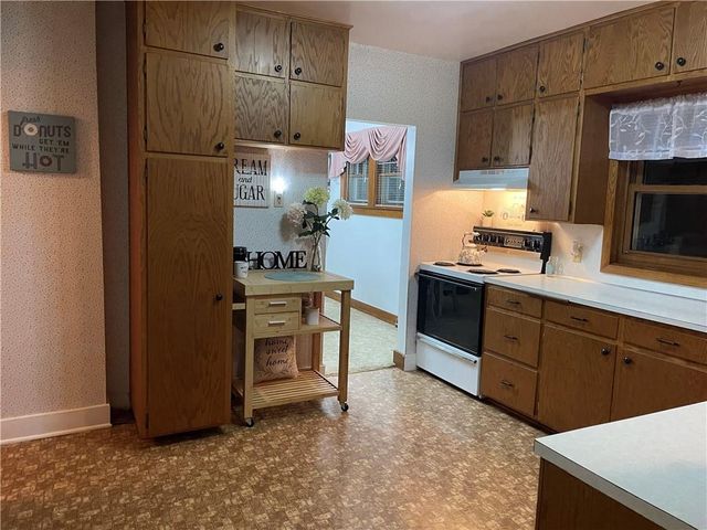 13024 9th, Osseo, WI 54758