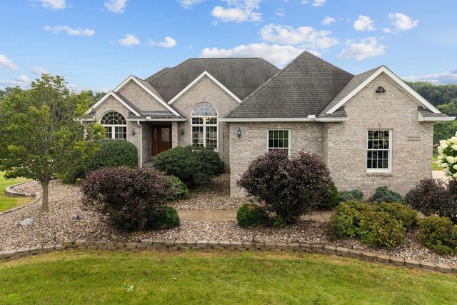 22222 71st Avenue N, Port Byron, IL 61275