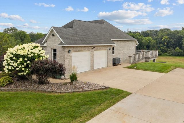 22222 71st Avenue N, Port Byron, IL 61275