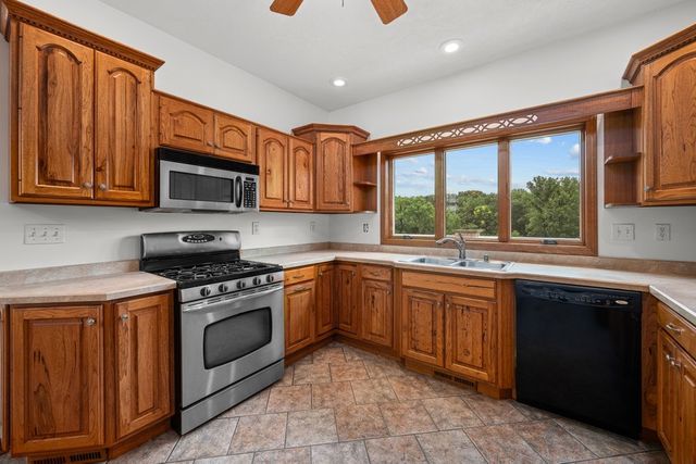 22222 71st Avenue N, Port Byron, IL 61275