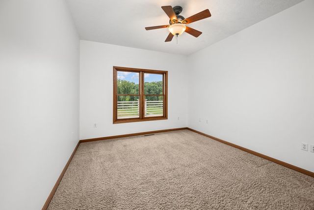 22222 71st Avenue N, Port Byron, IL 61275