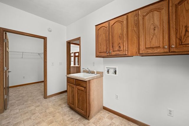 22222 71st Avenue N, Port Byron, IL 61275