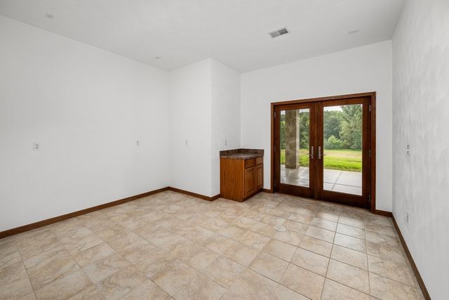 22222 71st Avenue N, Port Byron, IL 61275