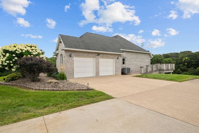 22222 71st Avenue N, Port Byron, IL 61275