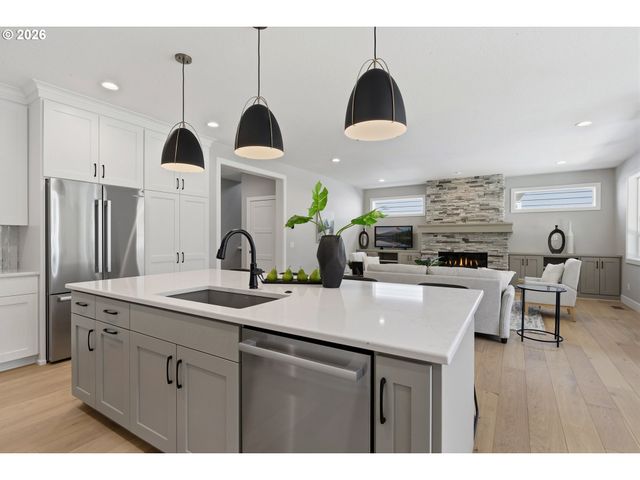 476 Ne 58TH Ave, Hillsboro, OR 97124