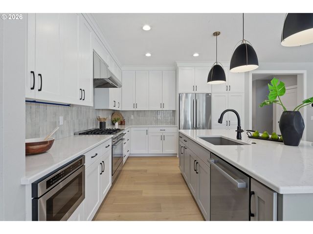 476 Ne 58TH Ave, Hillsboro, OR 97124