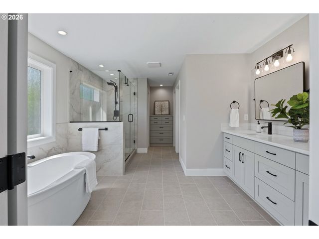 476 Ne 58TH Ave, Hillsboro, OR 97124