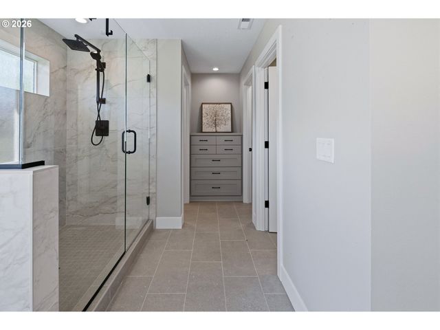 476 Ne 58TH Ave, Hillsboro, OR 97124