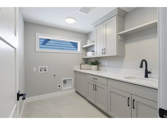 476 Ne 58TH Ave, Hillsboro, OR 97124