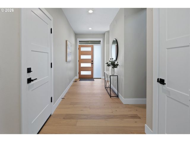 476 Ne 58TH Ave, Hillsboro, OR 97124