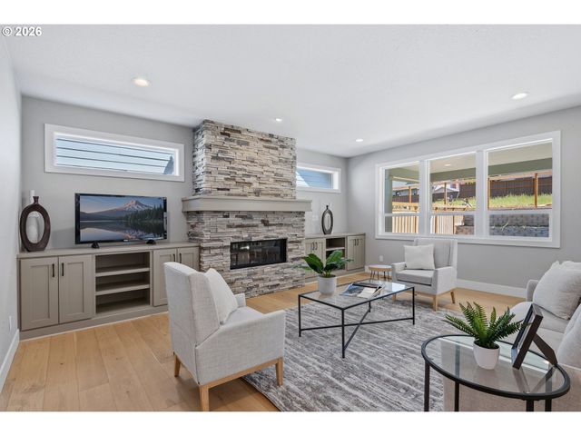 476 Ne 58TH Ave, Hillsboro, OR 97124