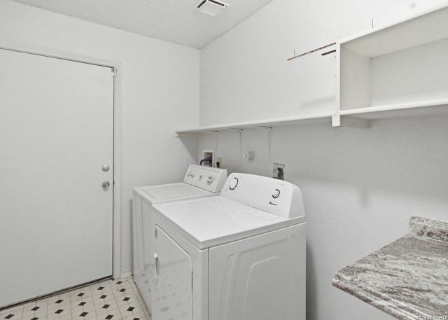 1127 Stone Arch, New Braunfels, TX 78130